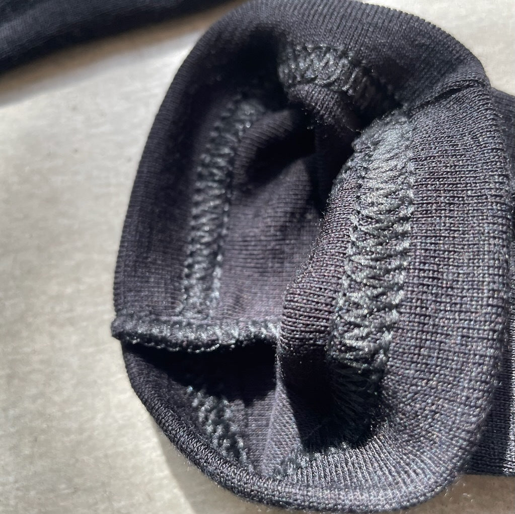 Joha ウール・シルクレギンス(ブラック)