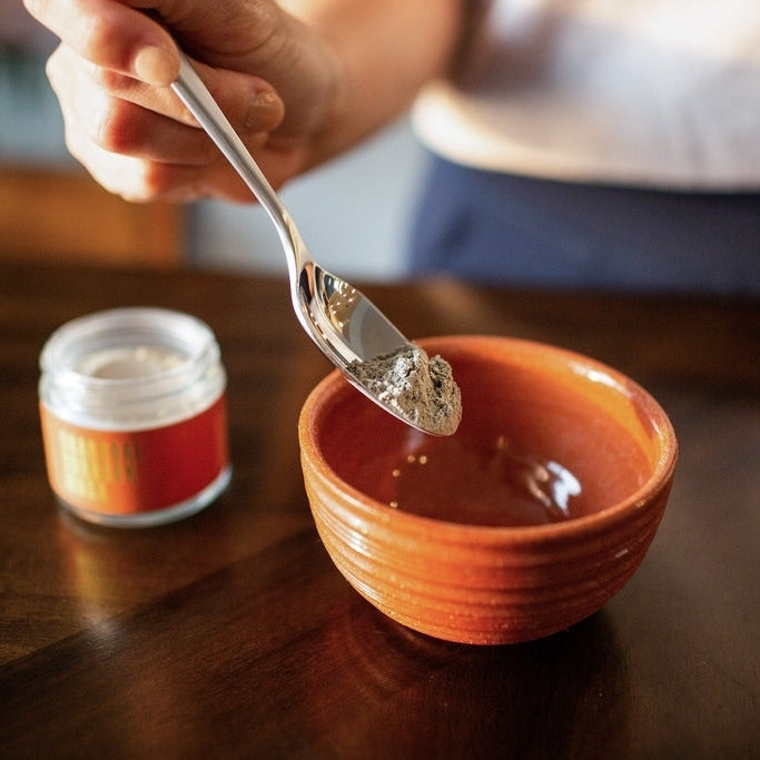 URB APOTHECARY 泥面膜(炭灰色)