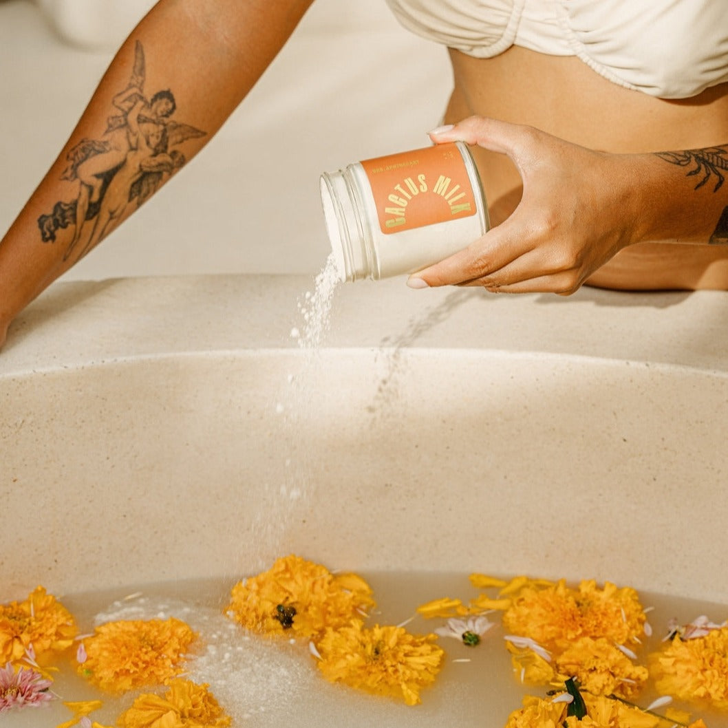 URB APOTHECARY Bath Powder (Coconut Scent)