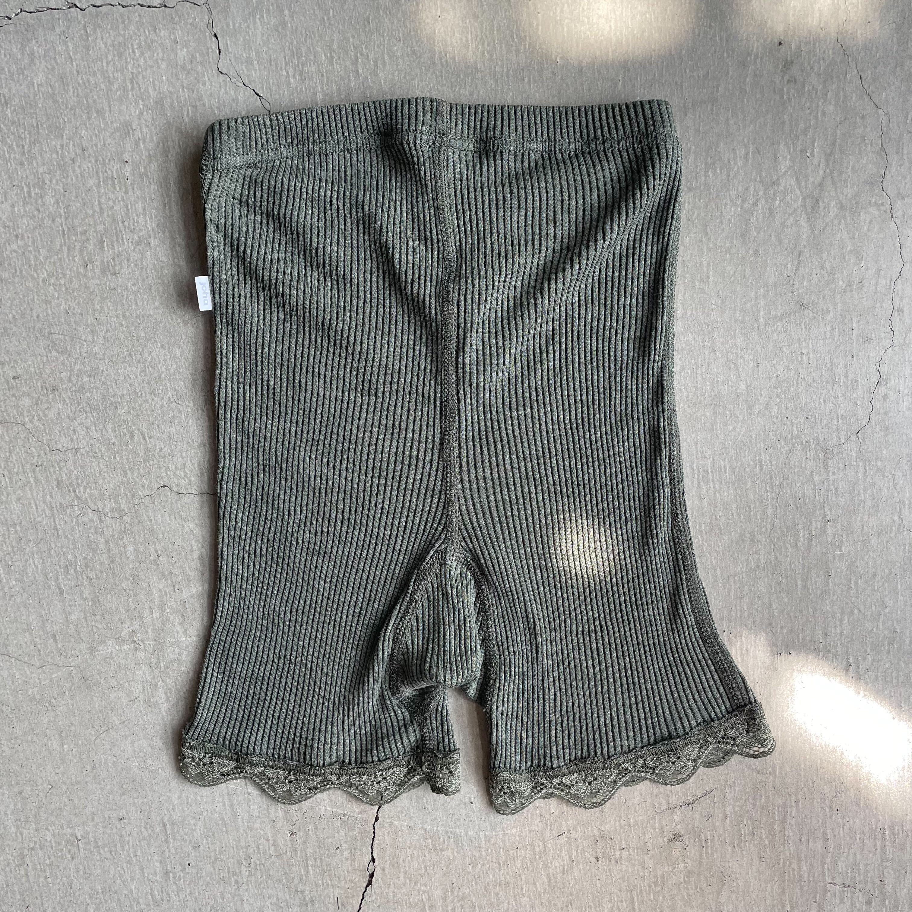 Joha ウール・シルク ハーフレギンス リブ レース(オリーブ)