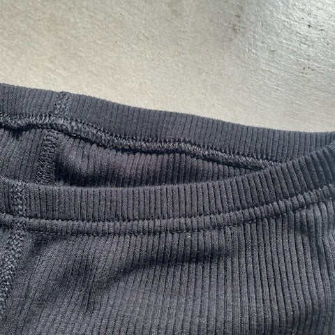 Joha ウール・シルク ハーフレギンス リブ レース(ブラック)