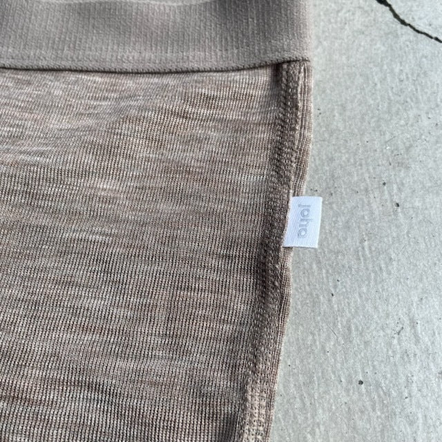 Joha ウール・シルクレギンス(セサミ)