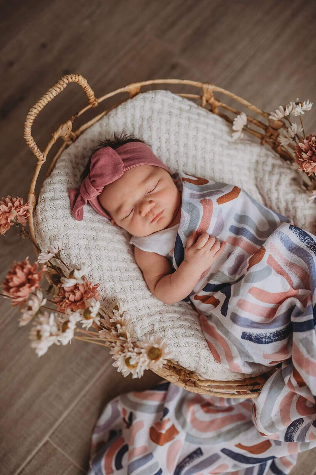 Snuggle Hunny Kids オーガニックモスリンラップ (Rainbow Baby)