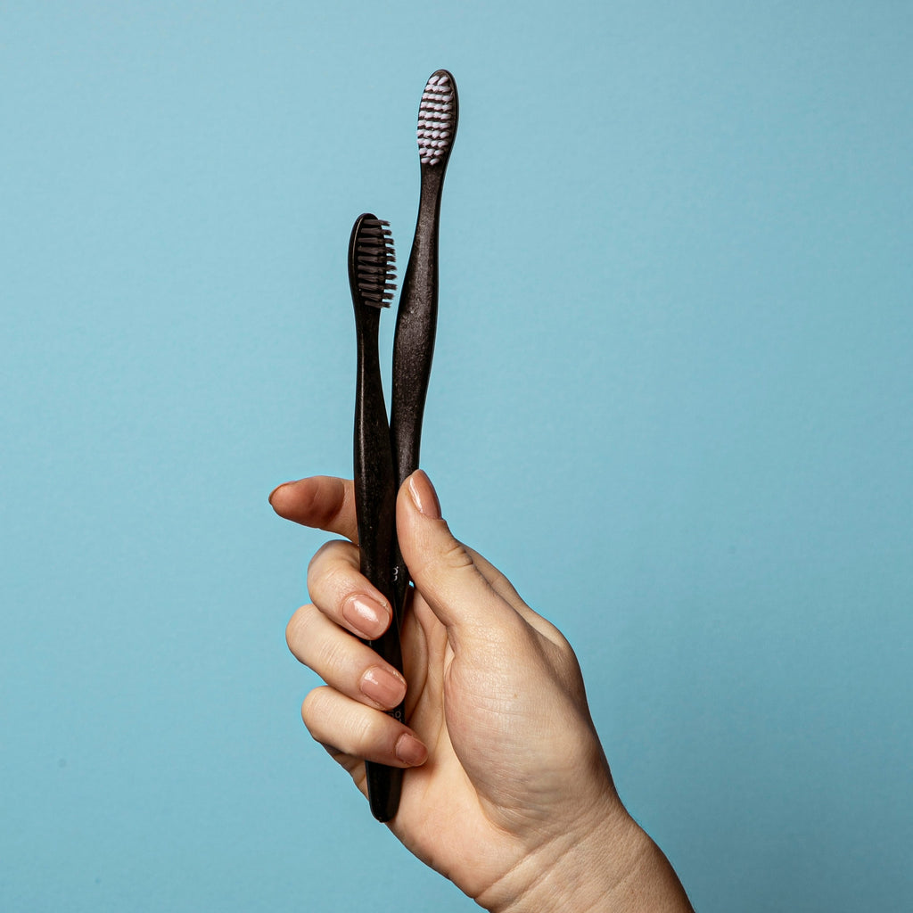 THE HUMBLE CO. Plant-Based Toothbrush (White)