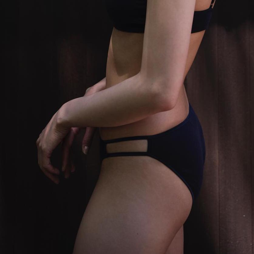 Souple Luz W Strap Shorts Black