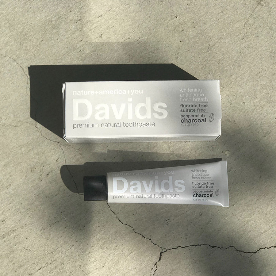 Davids ホワイトニングトゥースペースト（チャコール）