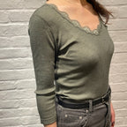 Joha ウール・シルク アンダーシャツ（オリーブ）