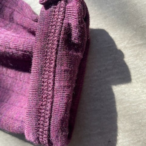 Joha ウール リブブラウス（パープルK）