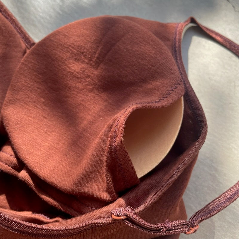 【期間限定11/21-12/14】Souple Luz ブラパットキャミソール（パット入り）チェストナット