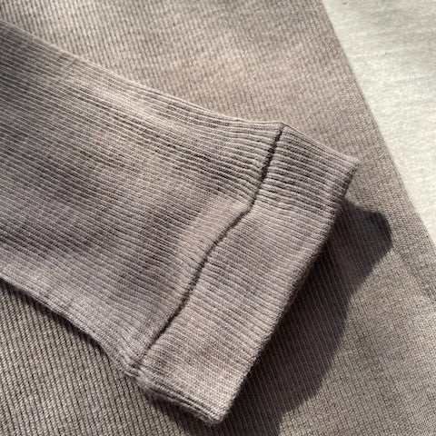 【期間限定11/21-12/14】Souple Luz コットンカシミヤリブ タイトクルーネックTシャツ オリーブドラブ