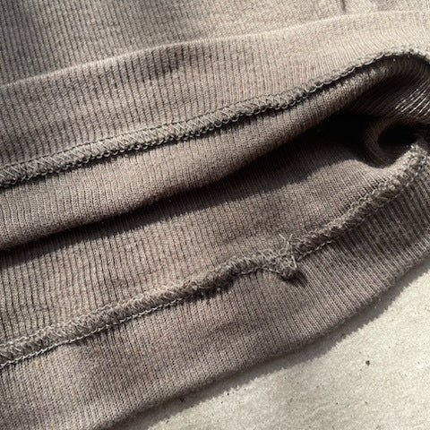 【期間限定11/21-12/14】Souple Luz コットンカシミヤリブ タイトクルーネックTシャツ オリーブドラブ