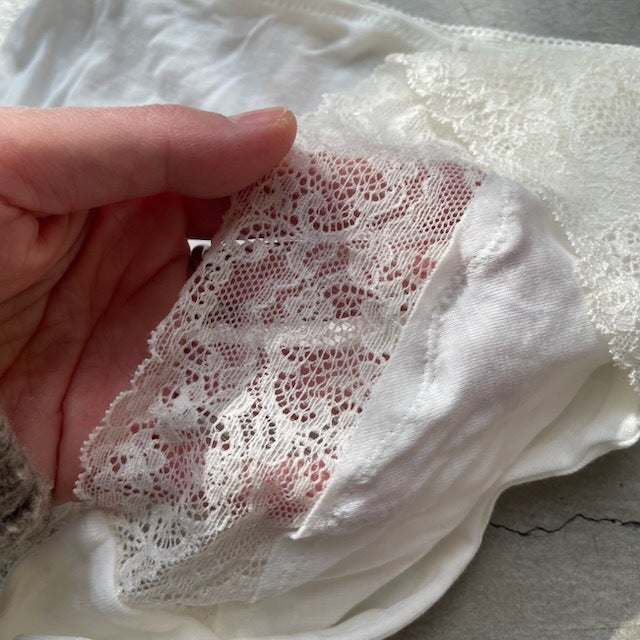 【期間限定11/21-12/14】Souple Luz バックレースショーツ オフホワイト