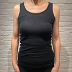 Joha wool sleeveless undershirt (black)
