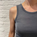 &lt;SALE&gt; Joha wool and silk sleeveless undershirt (gray K)