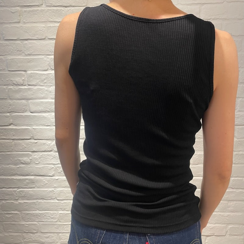 Joha wool and silk sleeveless undershirt (black)