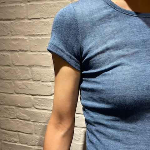 ナチュラル ヨハ メリノウール シルク Tシャツ レディース 着画袖部分