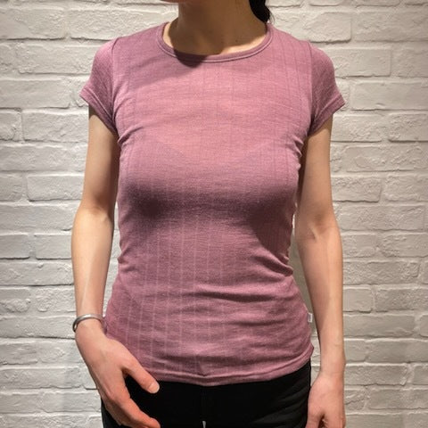 ナチュラル ヨハ メリノウール シルク Tシャツ レディース 着画正面全体