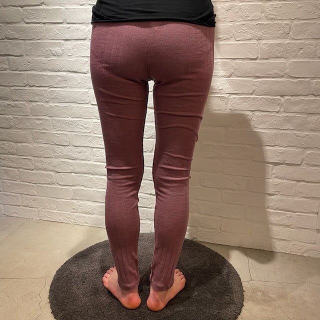 ナチュラル ヨハ メリノウール シルク レギンス レディース 着画バックスタイル