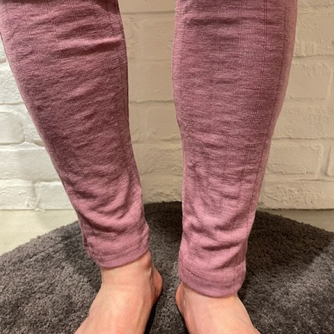 ナチュラル ヨハ メリノウール シルク レギンス レディース 着画裾部分