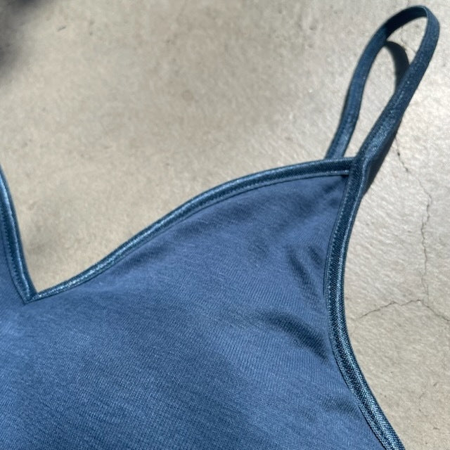 オーガニック スープレルース ブラパッドキャミソール レディースインナー オーガニックコットン ブラパッド付 ストラップ調整可能 ストラップ部分アップ