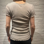 ナチュラル ヨハ メリノウール レディースインナー ウールシルク ボーダー 半袖  Tシャツ メロウフリル 着用イメージうしろ