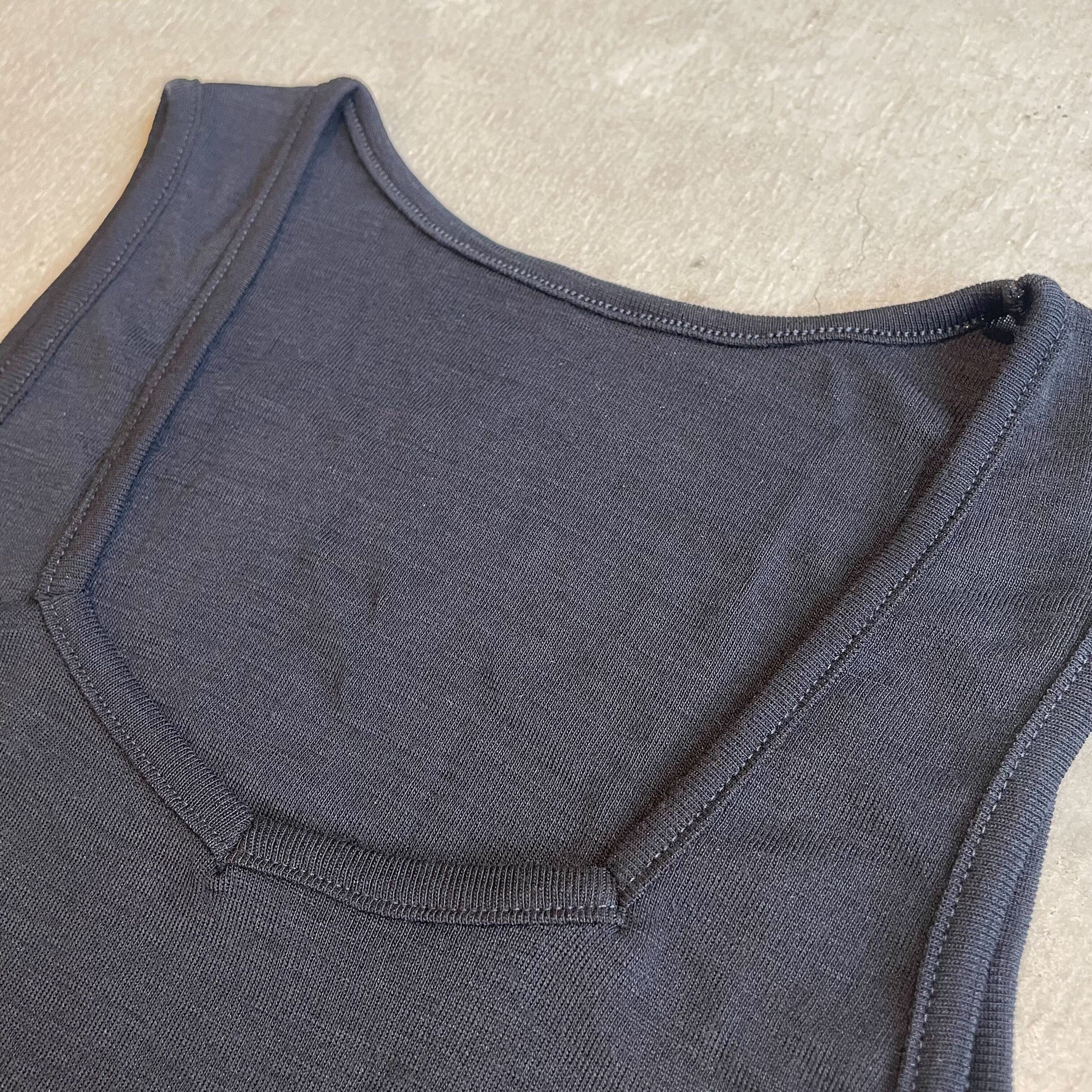 Joha wool sleeveless undershirt (Angora K)