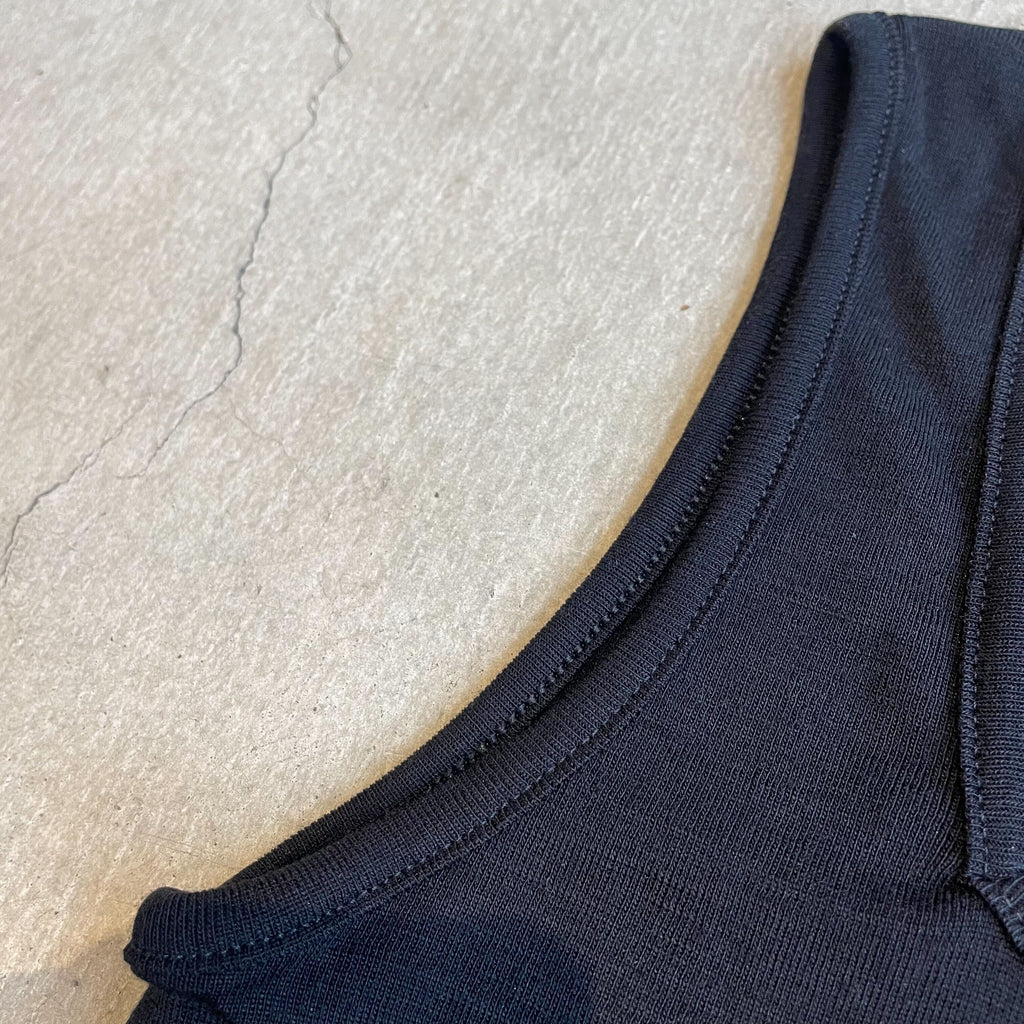 Joha wool sleeveless undershirt (Angora K)