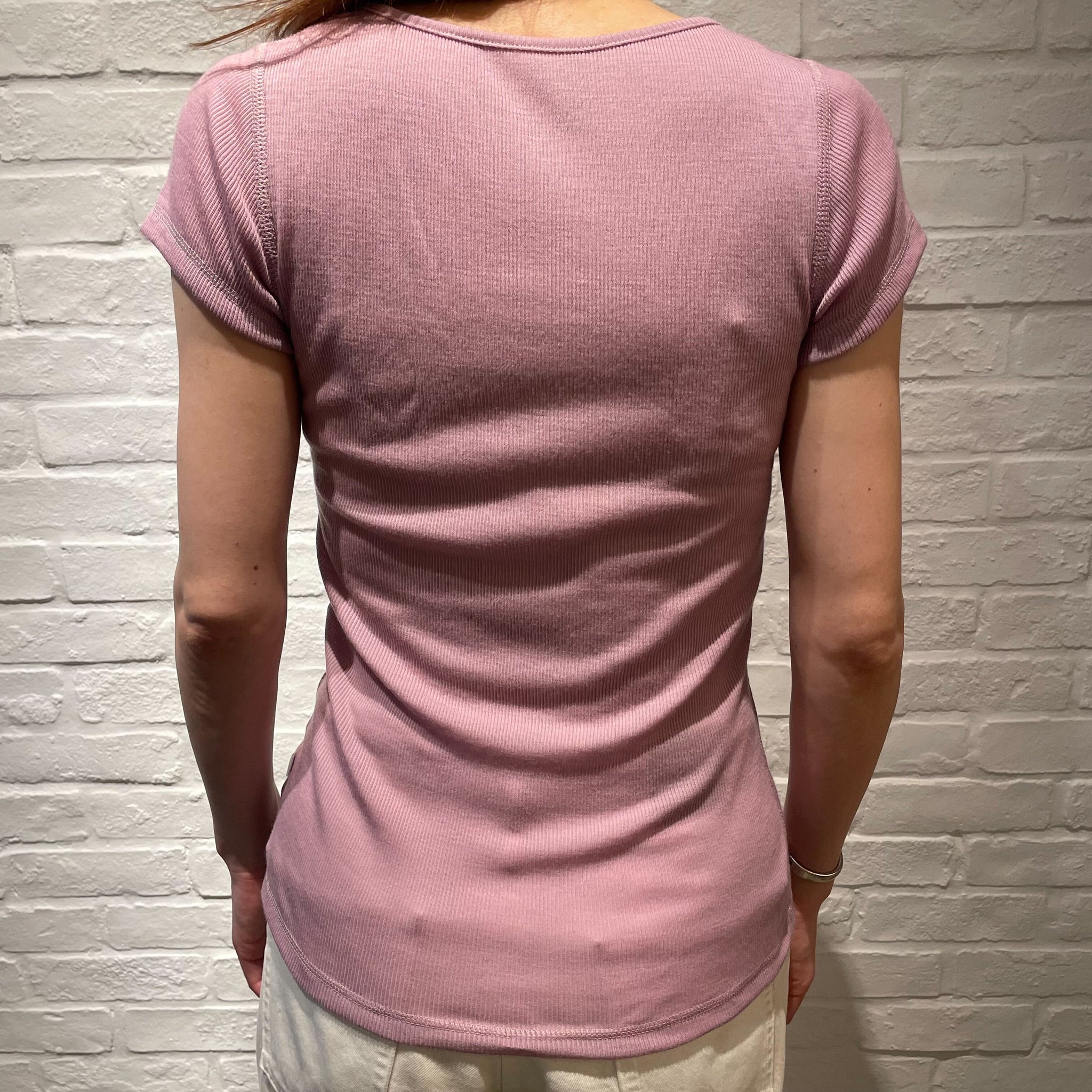 Joha ウール Tシャツ（ベリー）
