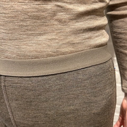 Joha ウール・シルクレギンス（マッドブラウンK）