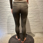 Joha ウール・シルクレギンス（マッドブラウン）