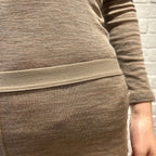 Joha ウール・シルクレギンス（セサミ）