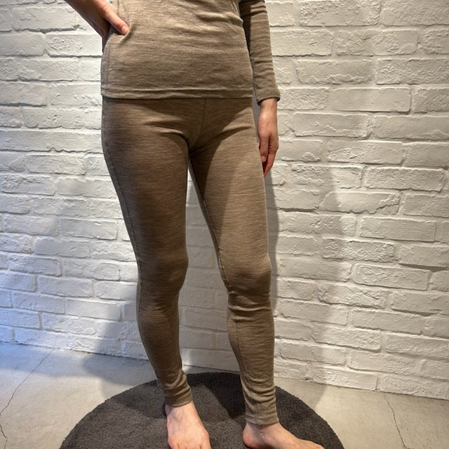 Joha ウール・シルクレギンス（セサミ）