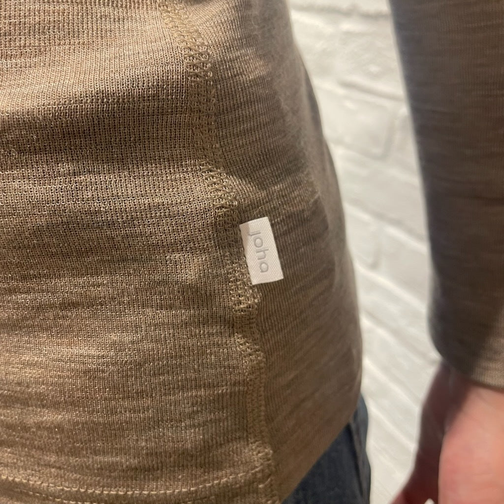 Joha ウール・シルク ブラウス（セサミ）