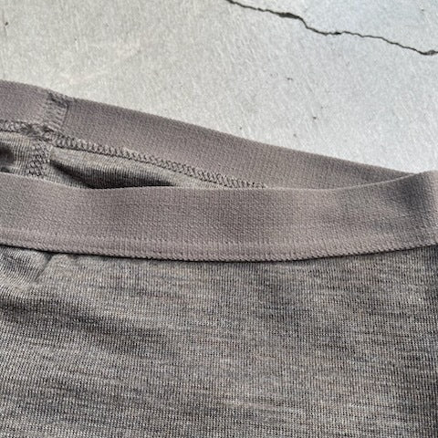 Joha ウール・シルクレギンス（マッドブラウン）