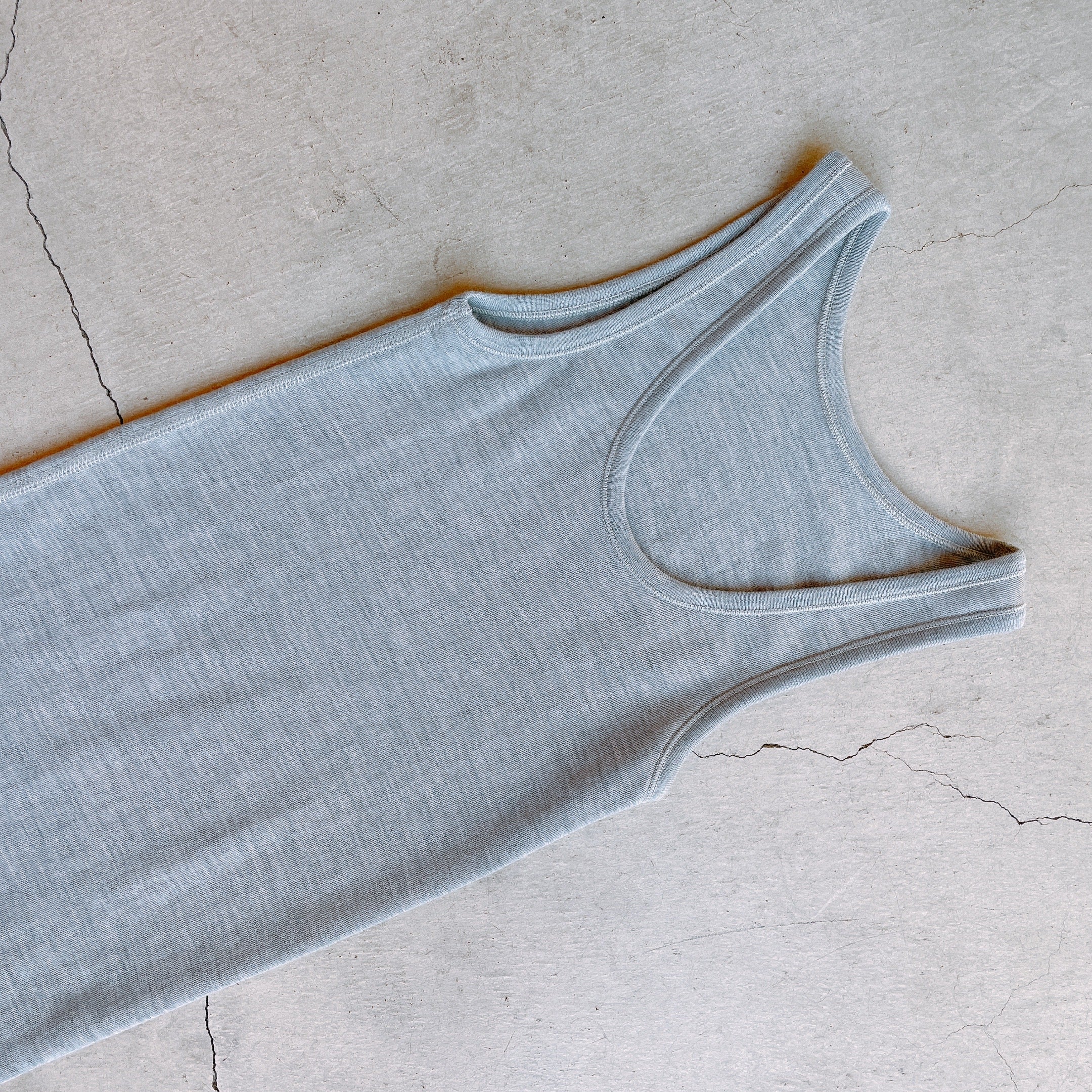 Joha wool sleeveless undershirt (grey)