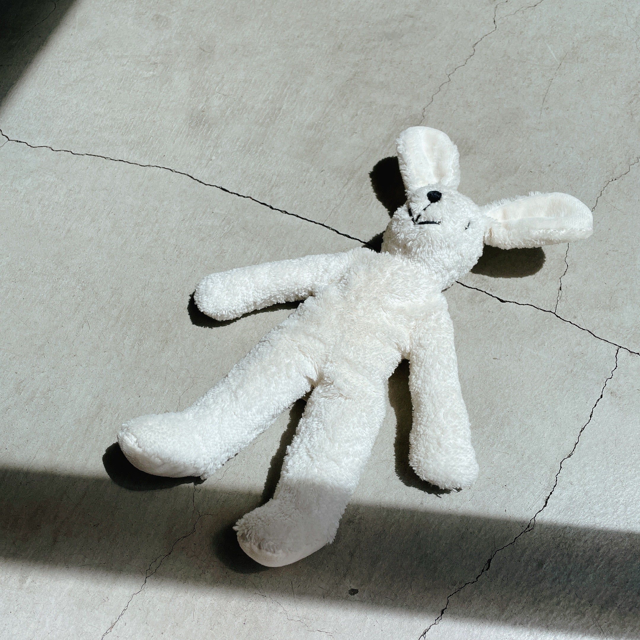SENGER Plush Rabbit (White)