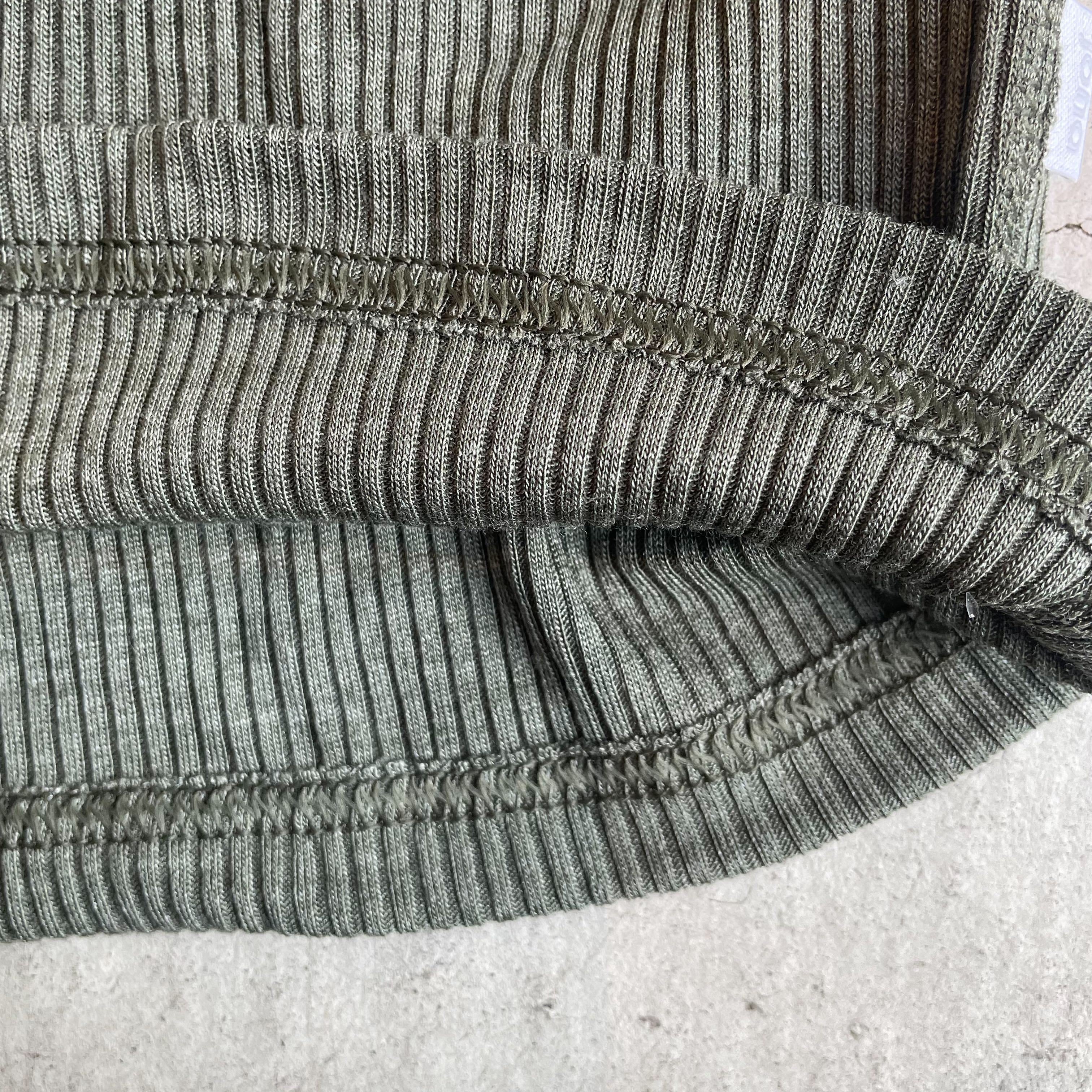 Joha wool and silk sleeveless undershirt (olive)