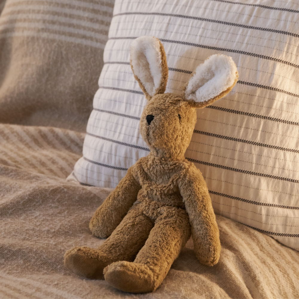SENGER Naturwelt うさぎのぬいぐるみ(茶) SENGER Plush Rabbit (Brown) – It's So Easy